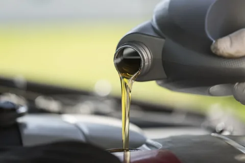 خرید و قیمت روغن ترمز dot4 زرد + فروش عمده 5